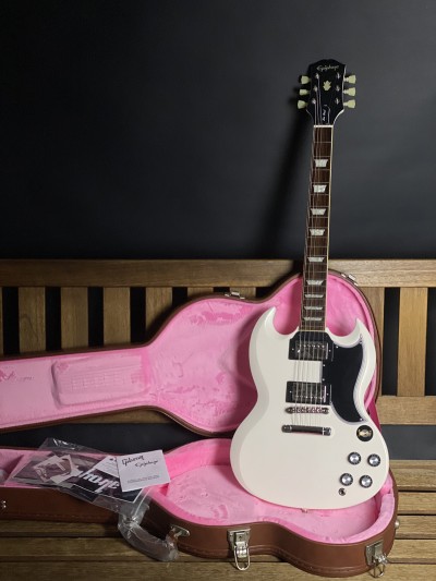 Epiphone Inspired by Gibson Les Paul 61 Sg Standard Aged Classic White